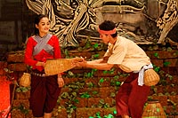 Cambodge Experience : spectacle de danses Khmères