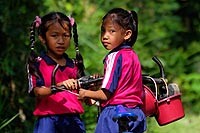 Bali experience : écoliers à pemuteran