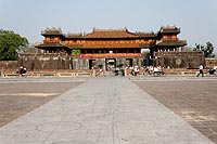 Vietnam experience : hué