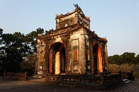 Vietnam experience : hué